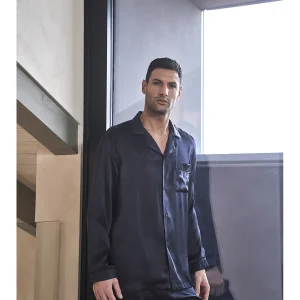 Pigiama in pregiato raso di pura seta blu, modelllo classico uomo