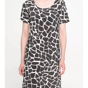 Abito mezza manica in tessuto lucente