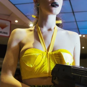 Patsy - Crop Top vinile giallo